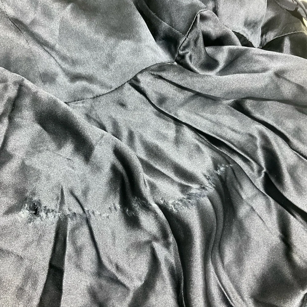 Cinq à Sept Navy Blue 100% Silk Wrap Midi Dress Size 6 - Picture 5 of 8